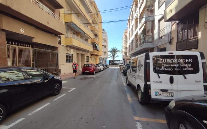 Resale - Penthouse -
Torrevieja - Paseo Maritimo