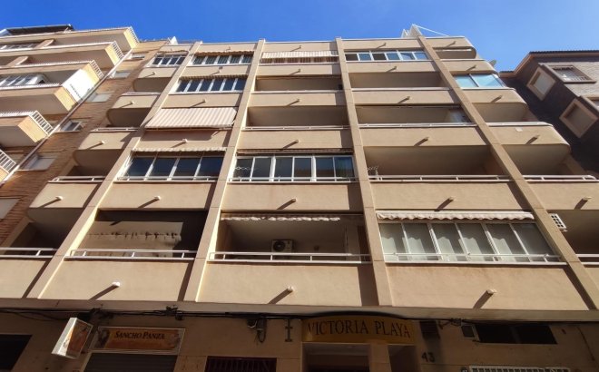 Resale - Penthouse -
Torrevieja - Paseo Maritimo