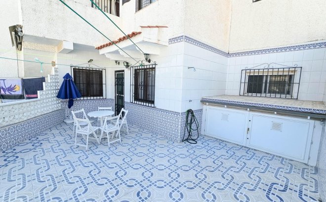 Resale - Bungalow -
Torrevieja - Torretas
