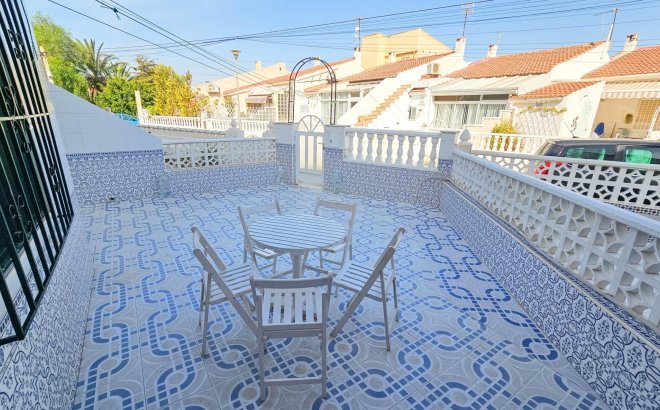 Resale - Bungalow -
Torrevieja - Torretas