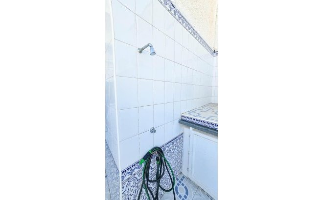 Resale - Bungalow -
Torrevieja - Torretas