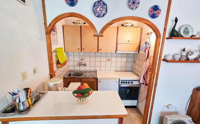 Resale - Bungalow -
Torrevieja - Torretas