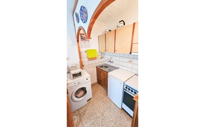 Resale - Bungalow -
Torrevieja - Torretas