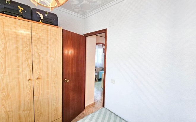 Resale - Bungalow -
Torrevieja - Torretas