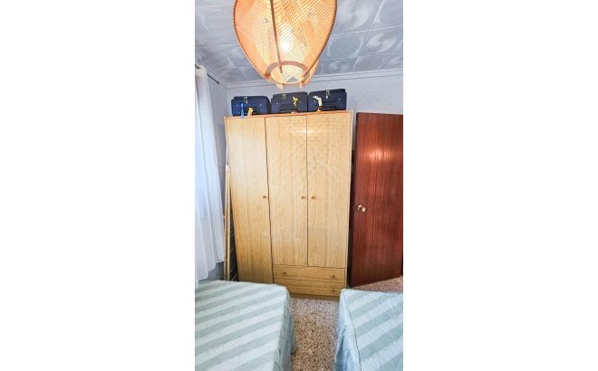 Resale - Bungalow -
Torrevieja - Torretas