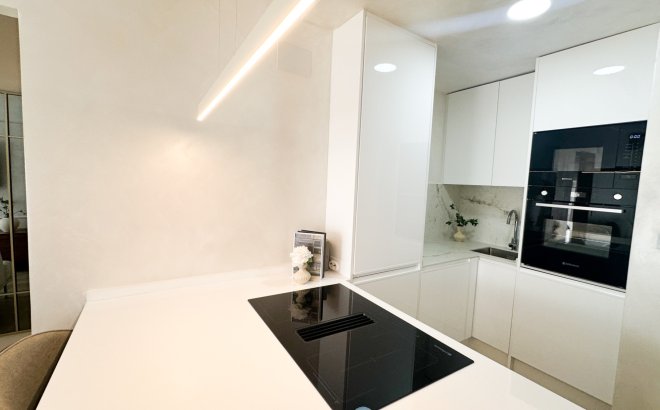 Resale - Apartment -
Torrevieja - Costa Blanca