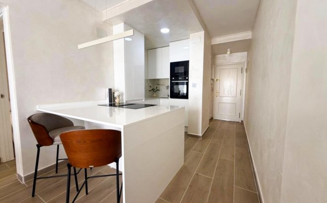 Resale - Apartment -
Torrevieja - Costa Blanca