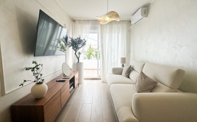 Resale - Apartment -
Torrevieja - Costa Blanca