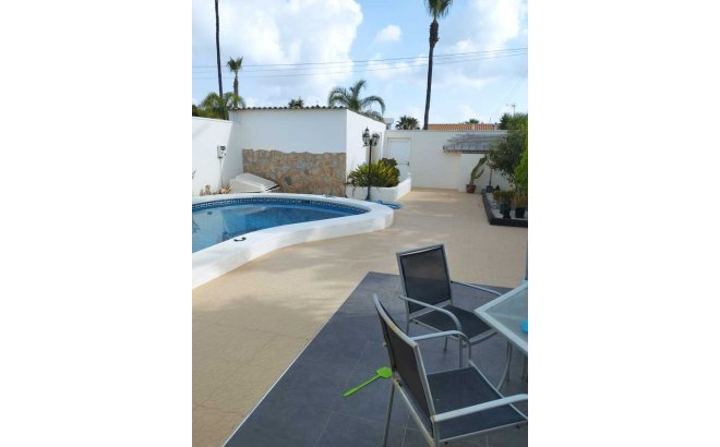 Resale - Villa -
Cabo Roig - Costa Blanca
