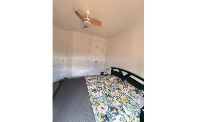 Resale - Bungalow -
Torrevieja - Torre La Mata