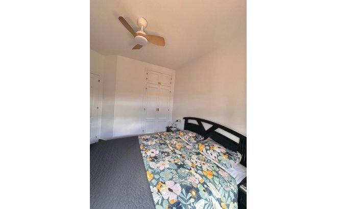 Resale - Bungalow -
Torrevieja - Torre La Mata