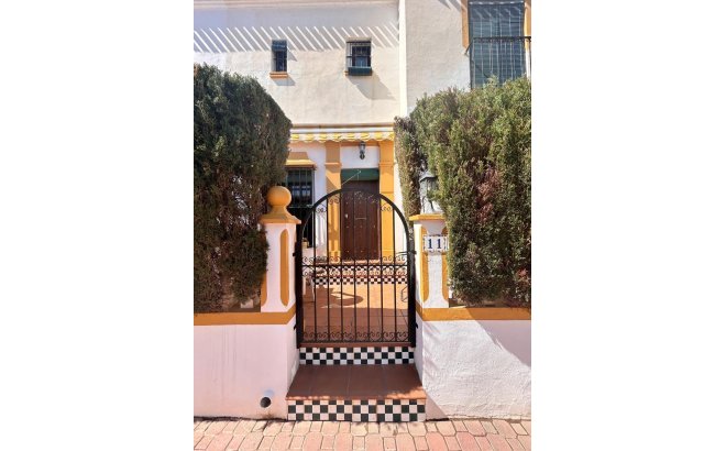 Resale - Bungalow -
Torrevieja - Torre La Mata