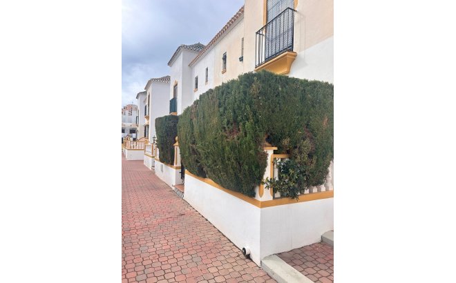 Resale - Bungalow -
Torrevieja - Torre La Mata