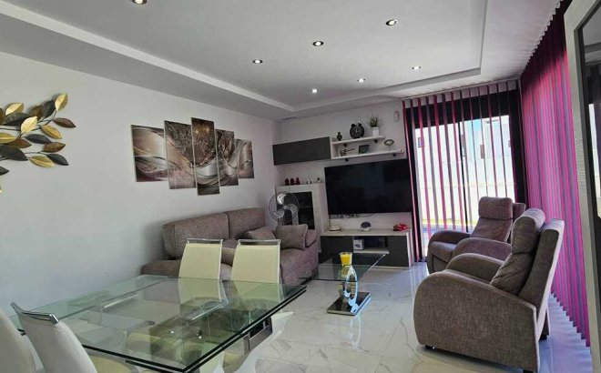 Resale - Villa -
Los Montesinos - Costa Blanca