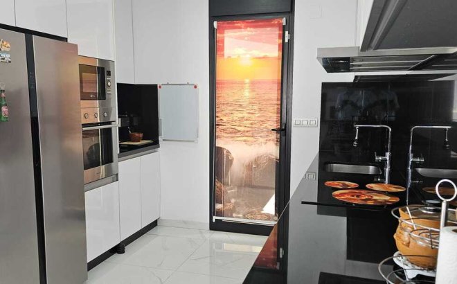 Resale - Villa -
Los Montesinos - Costa Blanca