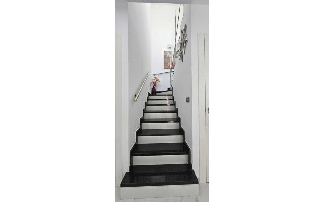 Resale - Villa -
Los Montesinos - Costa Blanca