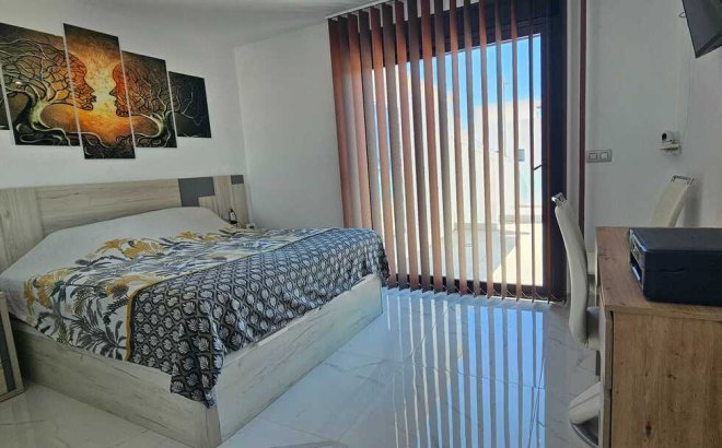 Resale - Villa -
Los Montesinos - Costa Blanca