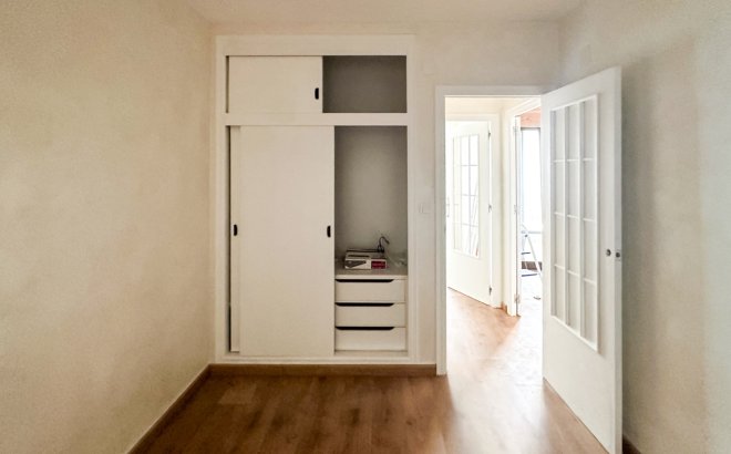Resale - Apartment -
Torrevieja - Costa Blanca