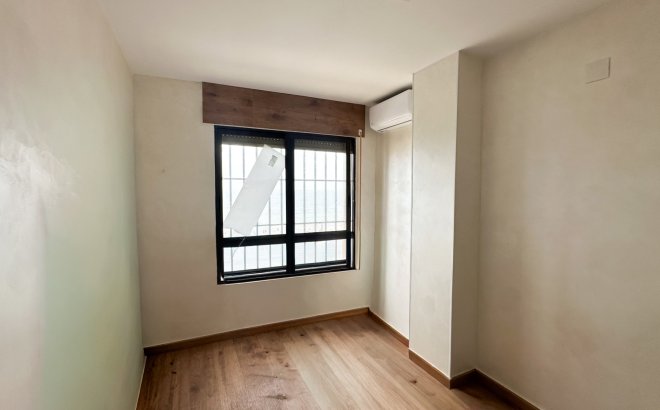 Resale - Apartment -
Torrevieja - Costa Blanca