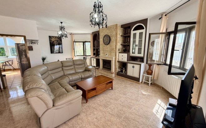 Resale - Villa -
Benijofar - Costa Blanca