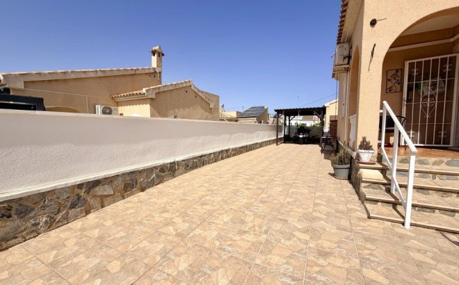 Resale - Villa -
Benijofar - Costa Blanca