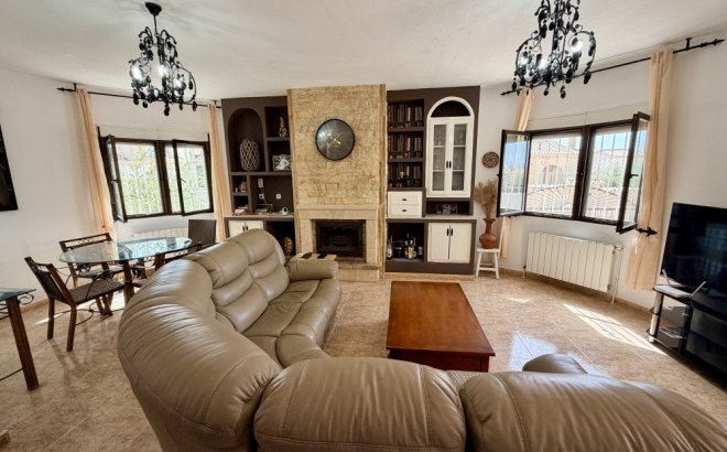 Resale - Villa -
Benijofar - Costa Blanca