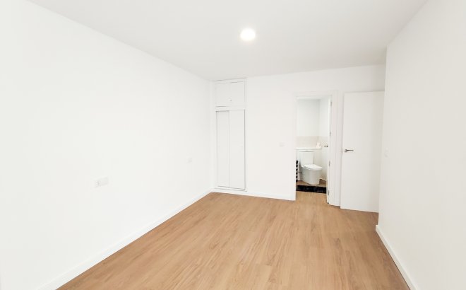 Resale - Apartment -
La Zenia - Costa Blanca