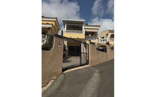 Resale - Dúplex -
San Fulgencio - La Marina