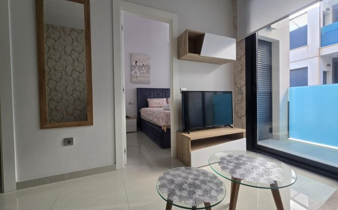 Resale - Apartment -
Torrevieja - Estacion De Autobuses