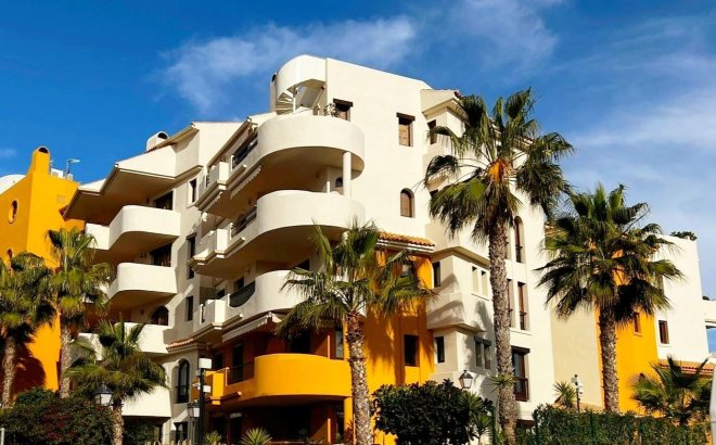 Resale - Apartment -
Torrevieja - Punta Prima