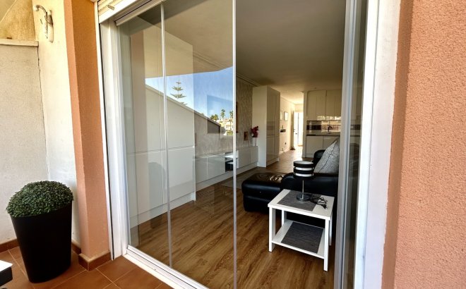 Resale - Apartment -
Villamartin - Costa Blanca
