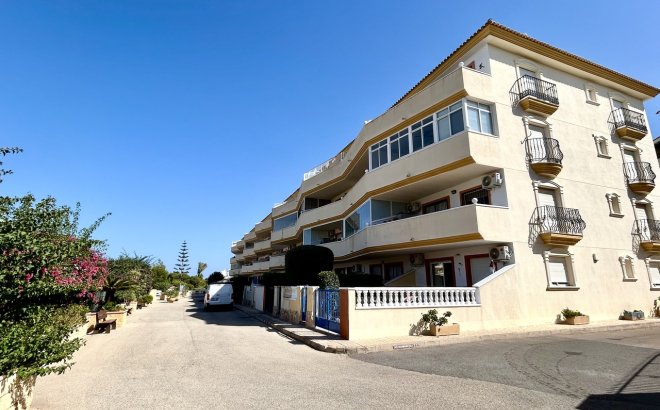 Resale - Apartment -
Villamartin - Costa Blanca