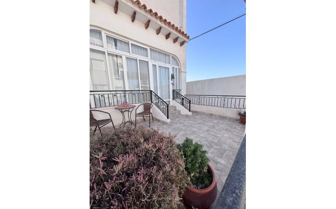 Revente - Town House -
Villamartin - Costa Blanca