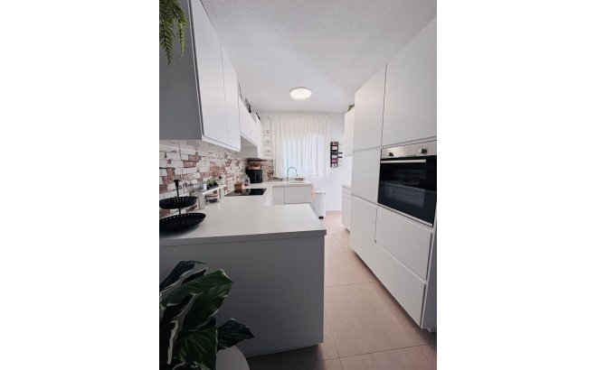 Revente - Town House -
Villamartin - Costa Blanca