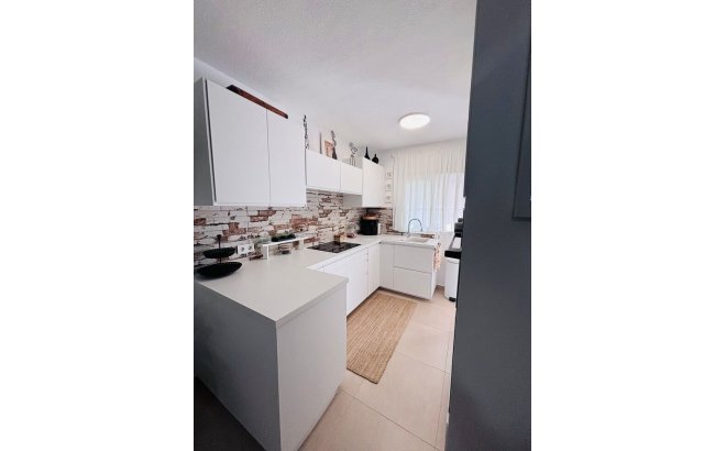 Revente - Town House -
Villamartin - Costa Blanca