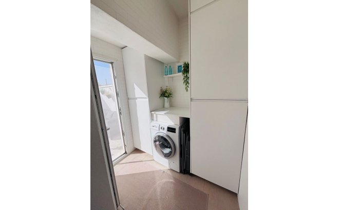 Revente - Town House -
Villamartin - Costa Blanca