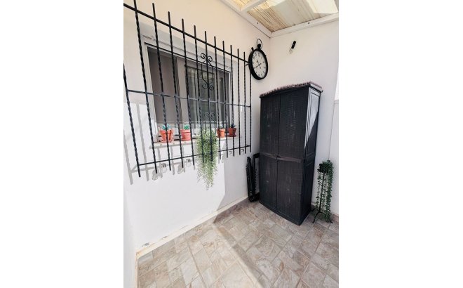 Revente - Town House -
Villamartin - Costa Blanca