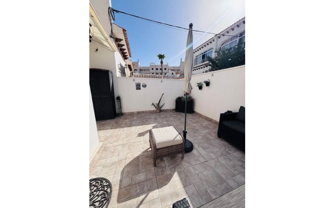 Revente - Town House -
Villamartin - Costa Blanca