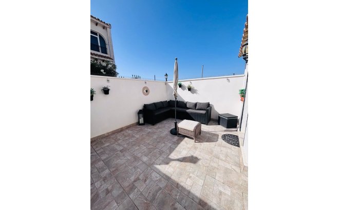 Revente - Town House -
Villamartin - Costa Blanca