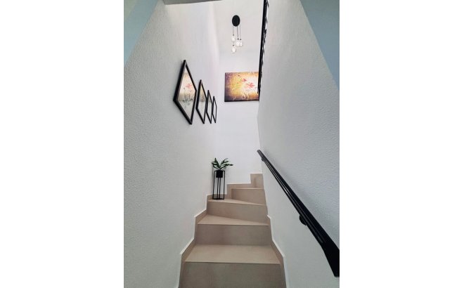 Revente - Town House -
Villamartin - Costa Blanca