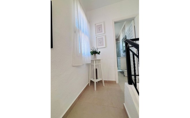 Revente - Town House -
Villamartin - Costa Blanca