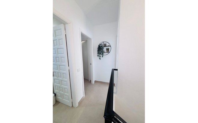 Revente - Town House -
Villamartin - Costa Blanca