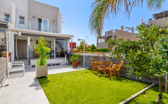 Resale - Town House -
Torrevieja - Costa Blanca