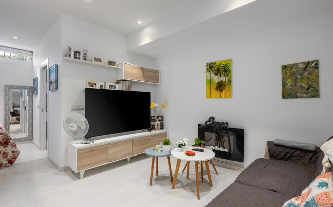 Resale - Town House -
Torrevieja - Costa Blanca