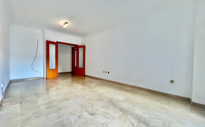 Resale - Apartment -
Torrevieja