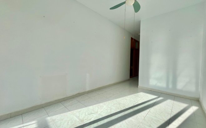 Resale - Apartment -
Torrevieja