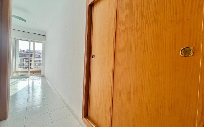 Resale - Apartment -
Torrevieja