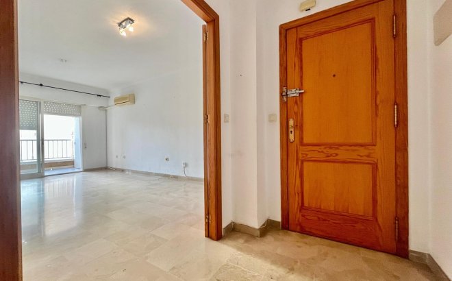 Resale - Apartment -
Torrevieja