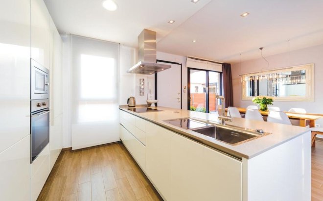 Resale - Villa -
Torrevieja - Costa Blanca