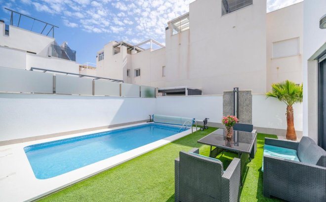 Resale - Villa -
Torrevieja - Costa Blanca